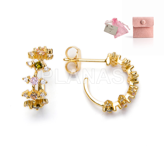 Brincos em prata de lei com banho de ouro e zircônias cúbicas.