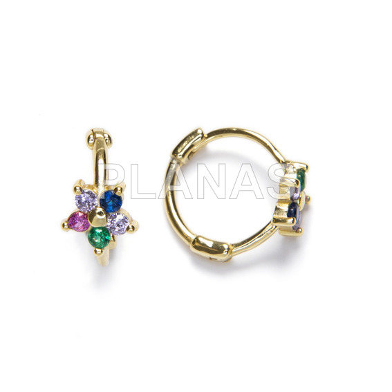 Brincos em prata de lei e banho de ouro com zircões coloridos.