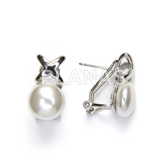 Tuyyo in rhodium-plated sterling silver with 10mm cultured pearl.