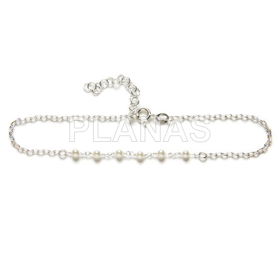 Anklet in sterling silver and synthetic pearls.