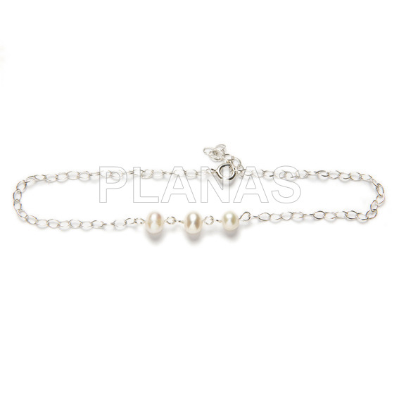 Anklet with cultured pearls in sterling silver.