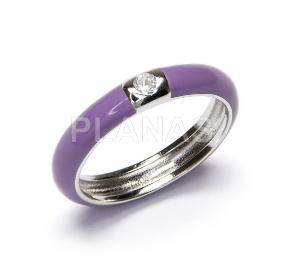 Sterling silver ring with zirconia and lilac enamel.