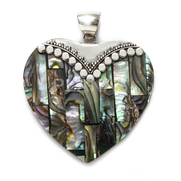 Pendant in sterling silver and abalone. heart.