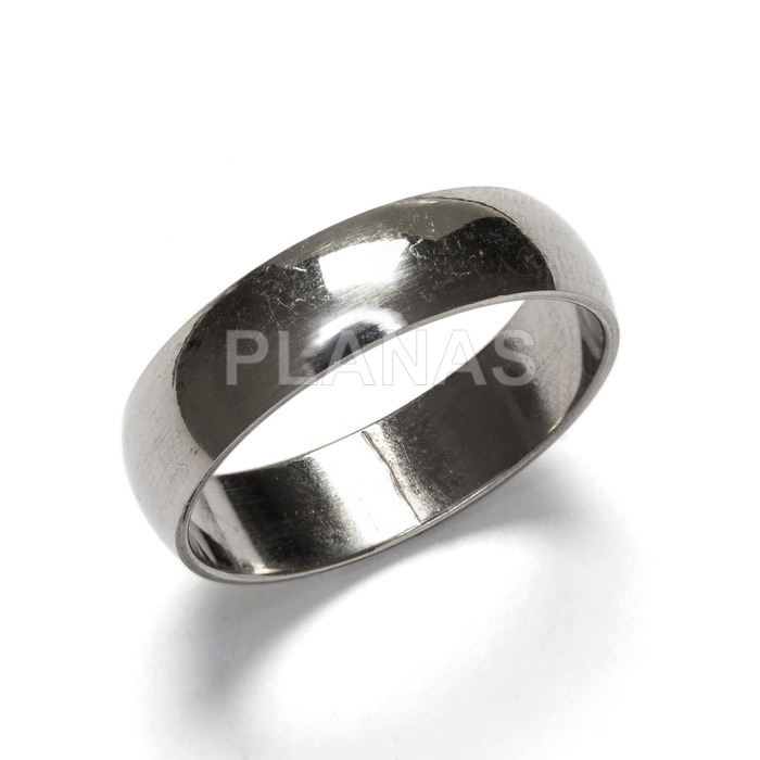 Half round ring in stainless steel.