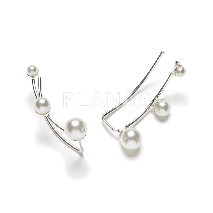 Climbing earrings in sterling silver with pearls.