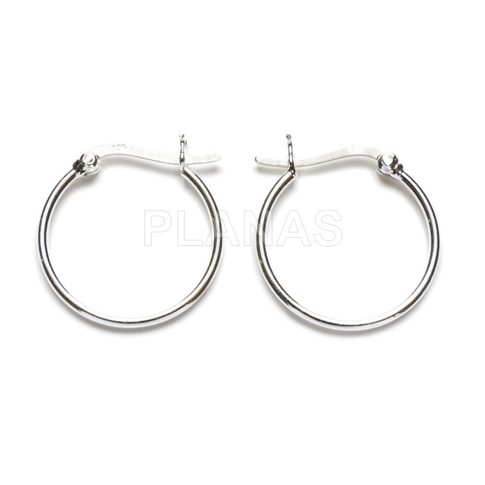 Brincos em prata de lei com espessura de 1,2 mm.