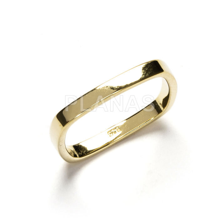 Gold plated sterling silver ring with 1 micron.