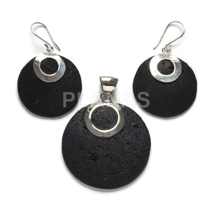 Earrings and pendant in sterling silver and lava.