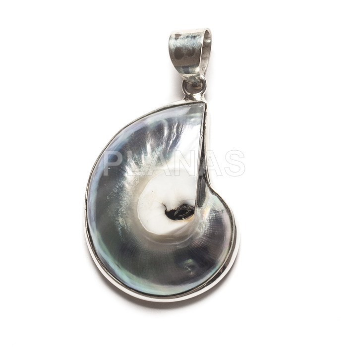 Balinese snail pendant in sterling silver. 38x26mm.
