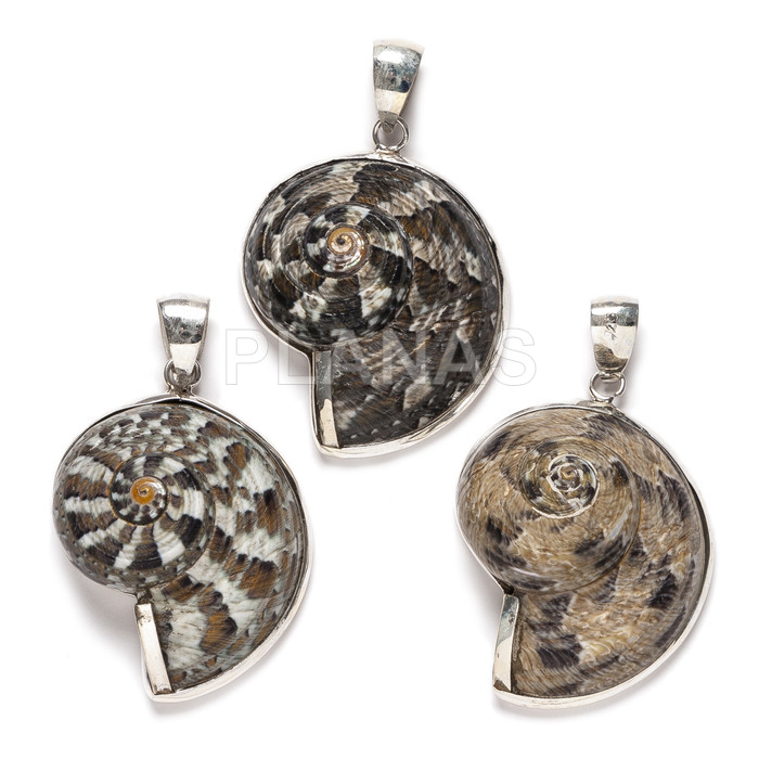 Balinese sterling silver pendant. snail.