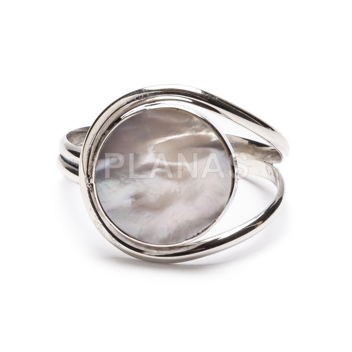Adjustable ring in sterling silver and mother of pearl.