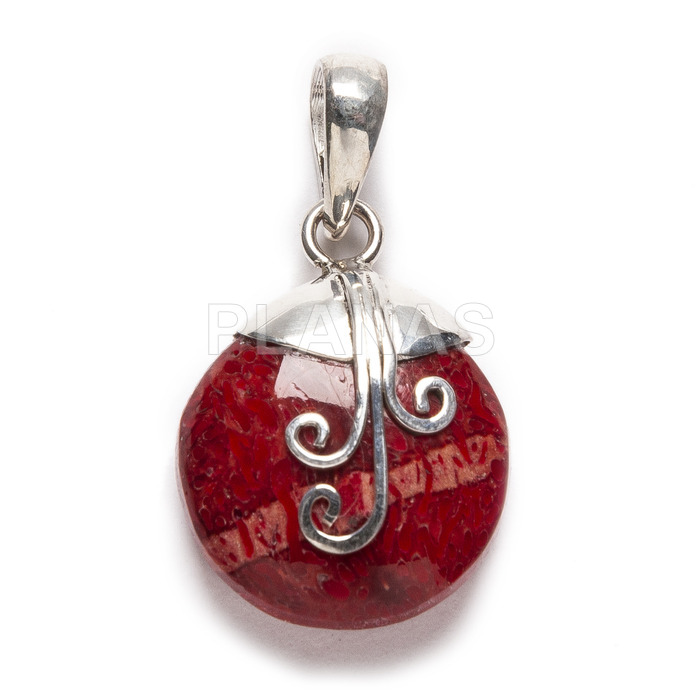 Pendant in sterling silver and coral.