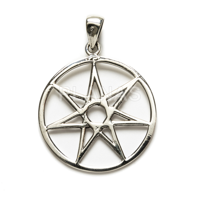Pendant in sterling silver.