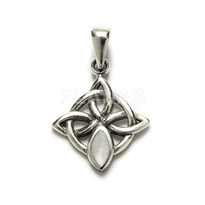 Sterling silver pendant. witches knot.