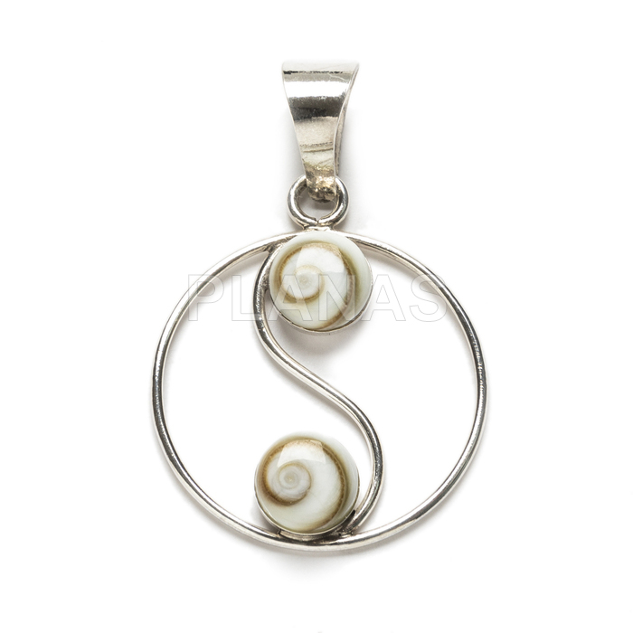 Pendant in sterling silver and chiva. ying yang.