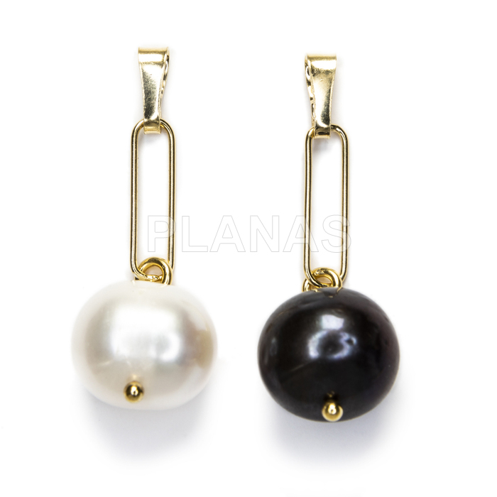 Sterling silver and gold plated pendant with 12mm cultured pearl.