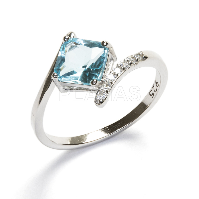 Ring in rhodium-plated sterling silver and aquamarine zirconia.