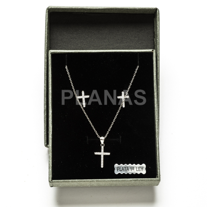 Set in rhodium-plated sterling silver and white zirconia. cross.