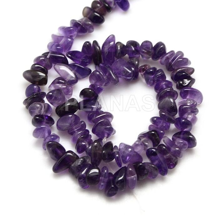 Strip of natural stones, chips. amethyst.