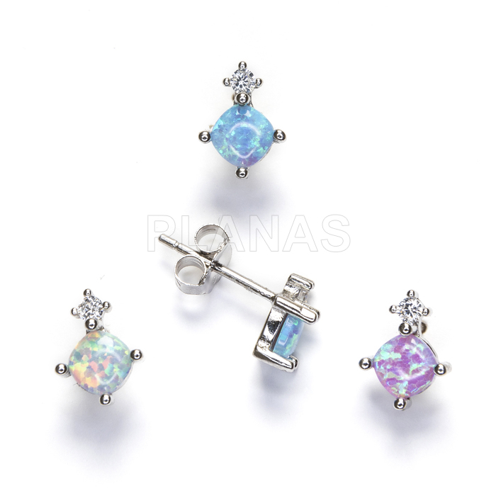 Earrings in rhodium-plated sterling silver and opal.