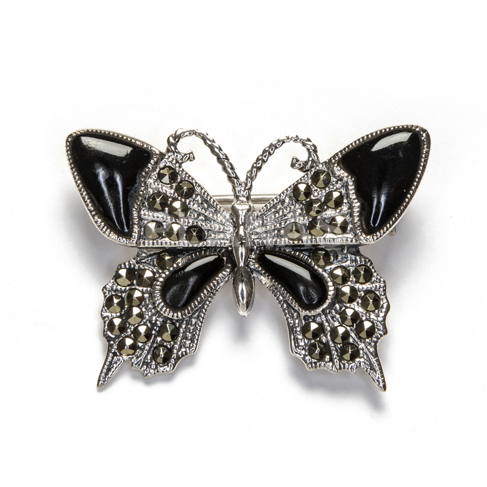 Broche em prata de lei e marquesitas. borboleta.
