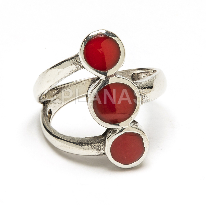 Ring in sterling silver and coral.