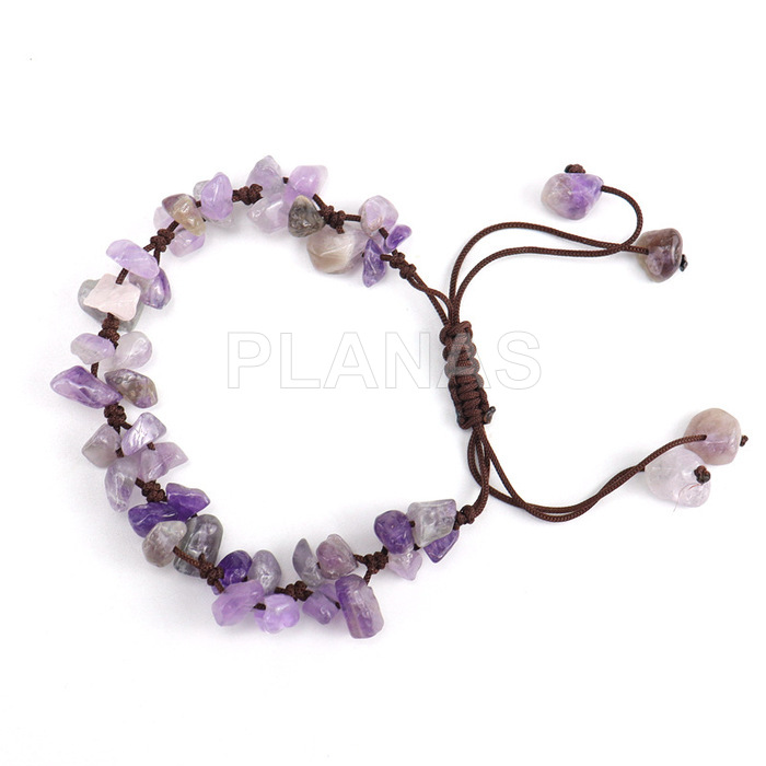 Bracelet with sliding knot and amethyst. 