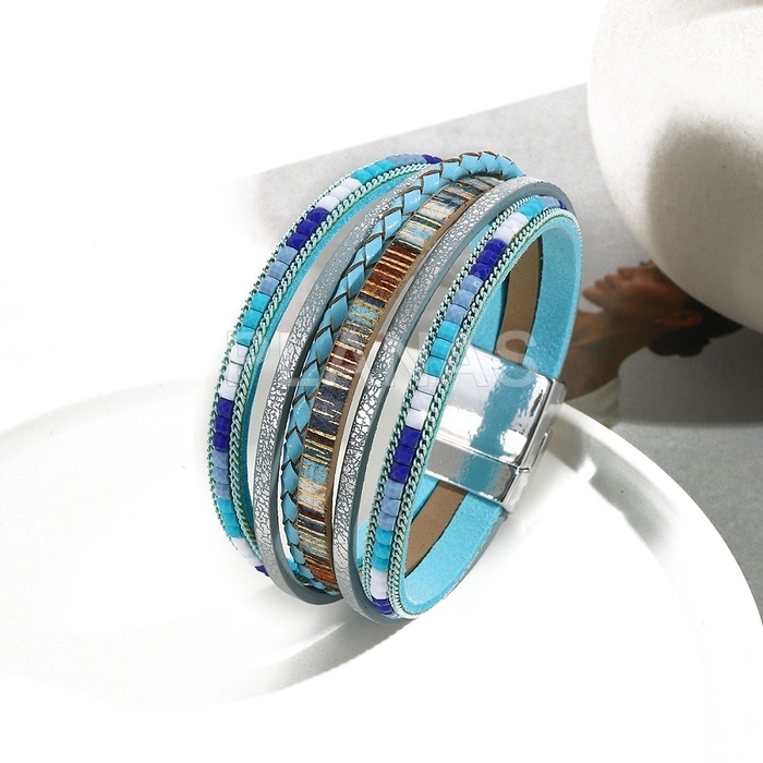 Pulsera  en cuero PU y cierre en  Acero Inoxidable magnetico.Color Light Sky Blue.