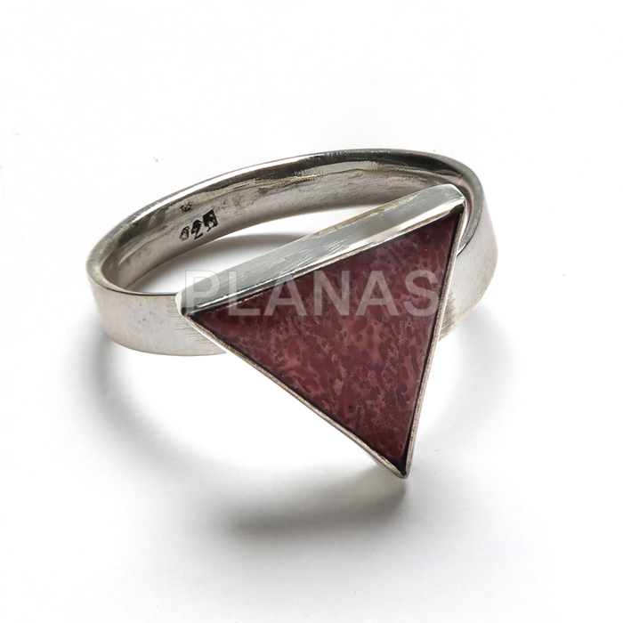 Anillo en Plata de Ley y Coral Natural.