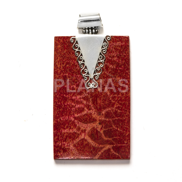 Pendant in sterling silver and coral.
