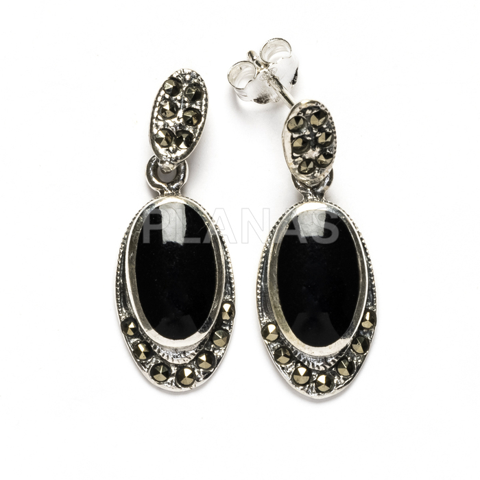 Brincos em prata de lei e pedras marquise.