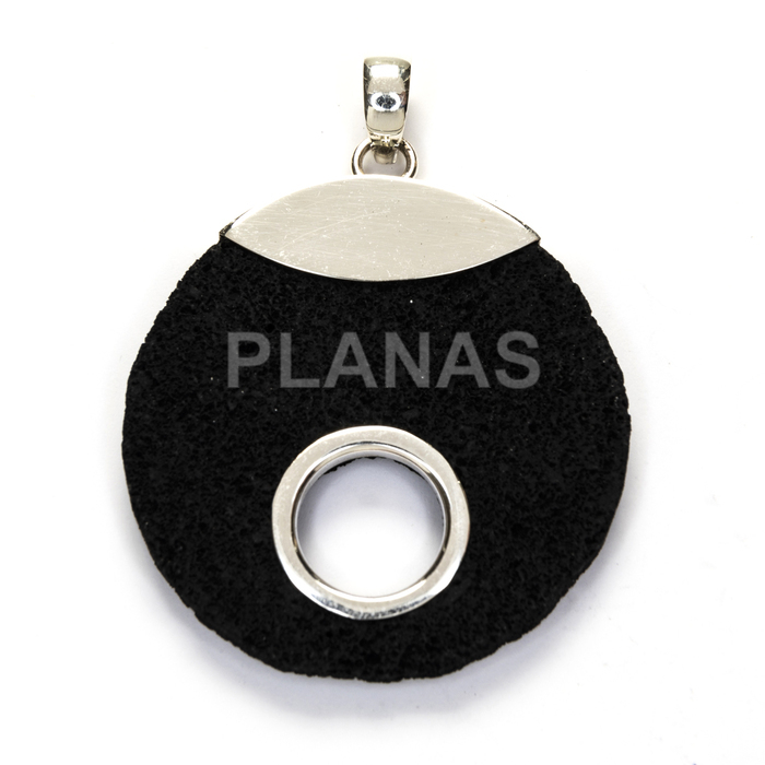 Colgante en Plata de Ley y Lava.  