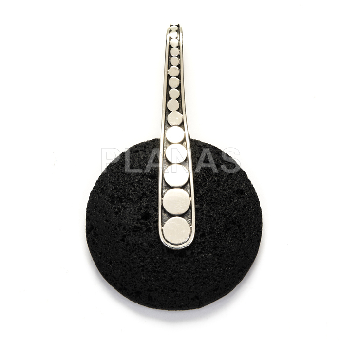 Colgante en Plata de Ley y Lava.  