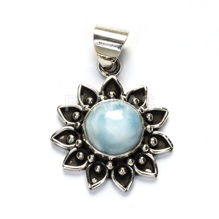 Pendant in sterling silver and larimar.