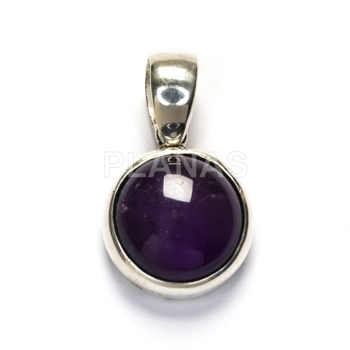 Pendant in sterling silver and amethyst.  