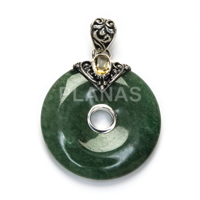 Colgante en Plata de ley y Jade verde.