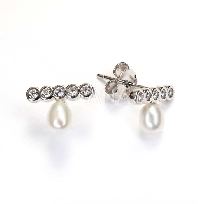 Pendientes en Plata de ley Rodiada y circonitas con perla cultivada.  