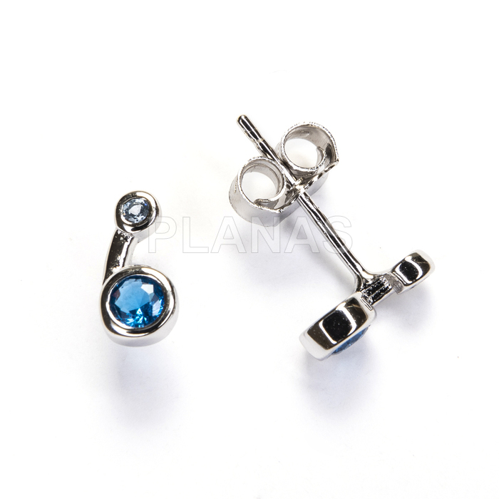 Pendientes en plata de ley Rodiada y Circonitas Azules.  