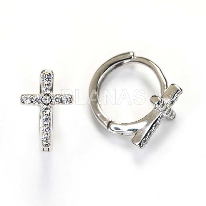 Aros en Plata de ley Rodiada y Circonitas Blancas. CRUZ.  