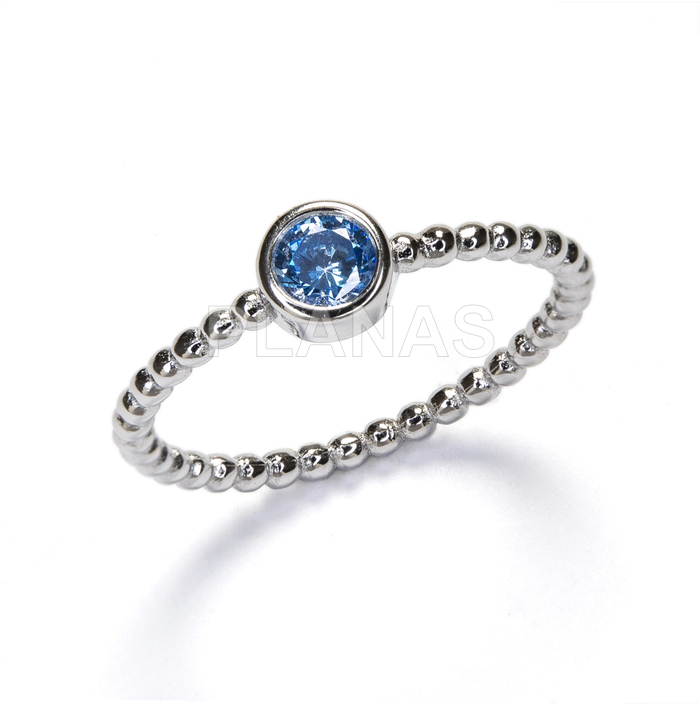 Anillo en Plata de ley Rodiada y Circonitas Azules.  