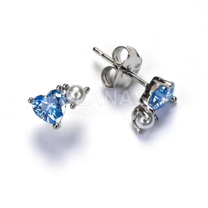 Pendientes en plata de ley rodiada y Circonitas Azules.   