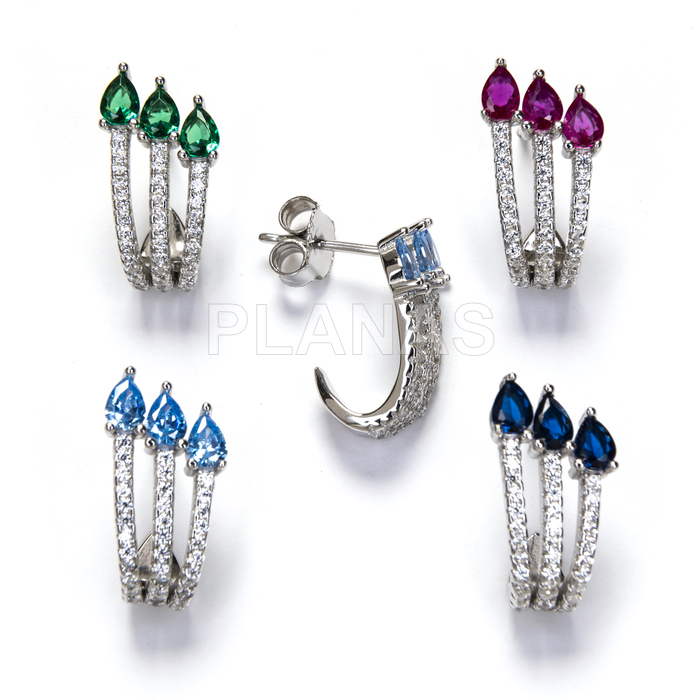 Pendientes en plata de ley rodiada con circonitas.