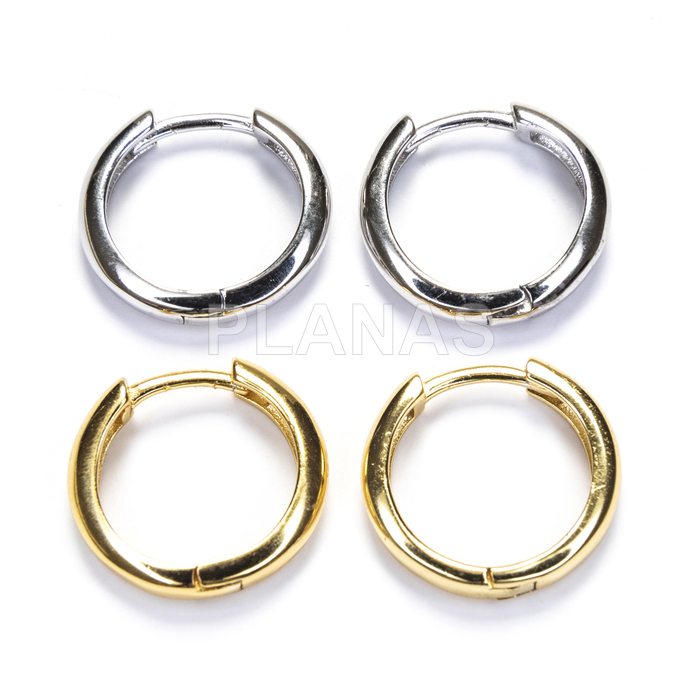 Aros en plata de ley.