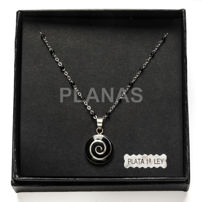 Colar em prata de lei com esmalte preto. espiral.