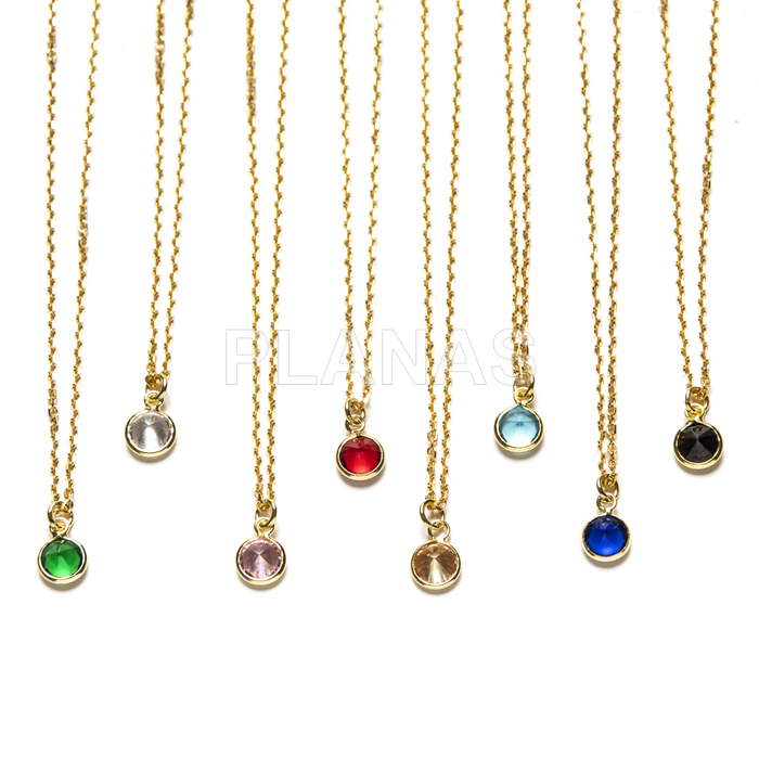 Colar minimalista em prata de lei com banho de ouro e zircônias cúbicas.