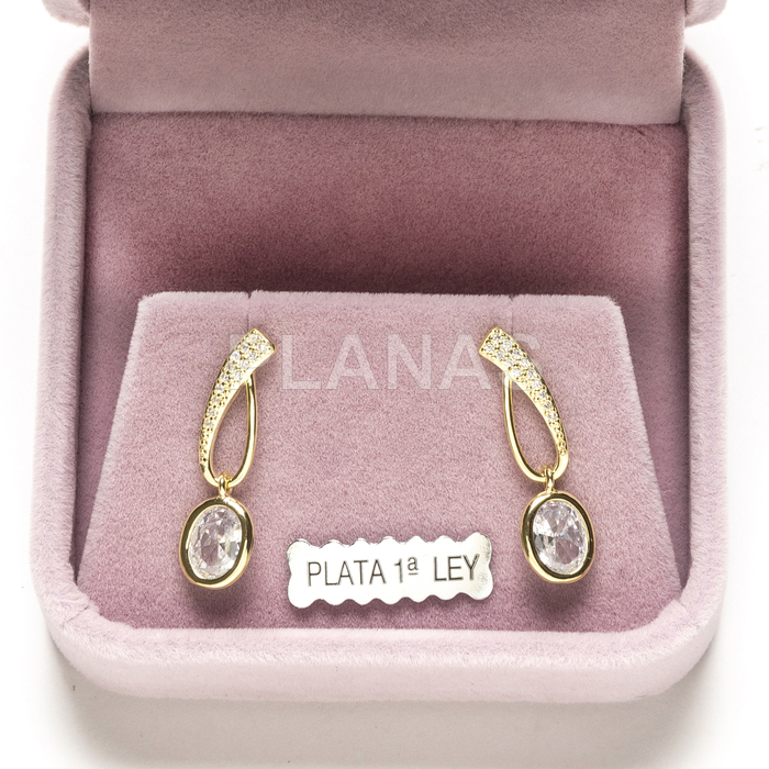 Brincos em prata de lei e banhados a ouro com zircônias cúbicas.   