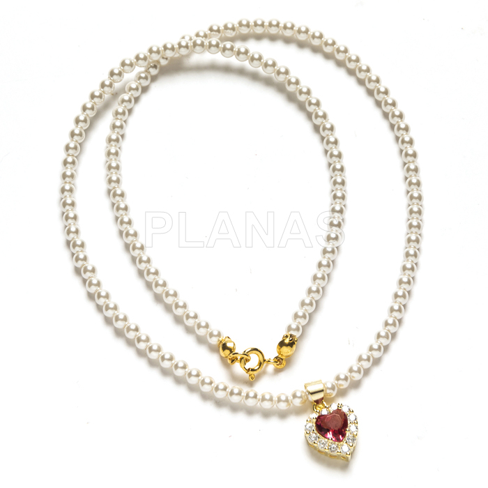 Colar em prata de lei e banhado a ouro com zircônias cúbicas de 3mm de alta qualidade e pérolas. formato de coração.