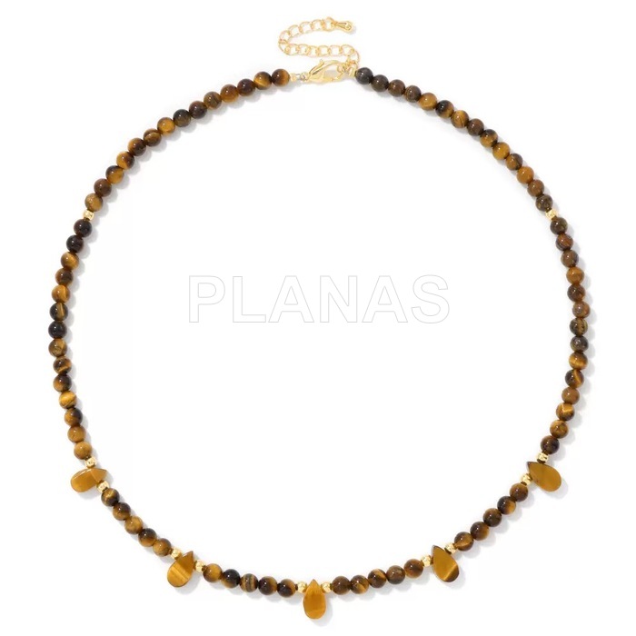 Colar com pedra olho de tigre e contas douradas.
