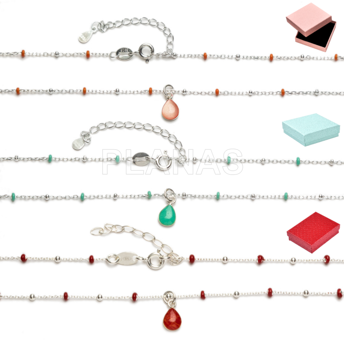 Colar em prata de lei com contas esmaltadas. formato de gota.    