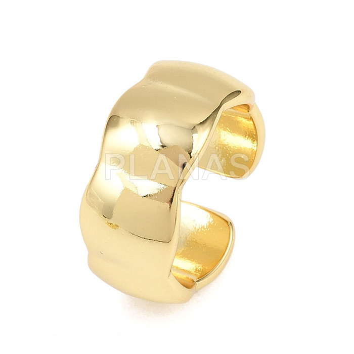 Anel de latão com banho de ouro.